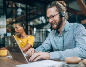 Why Businesses Need Human Customer Support, not Just Chatbots